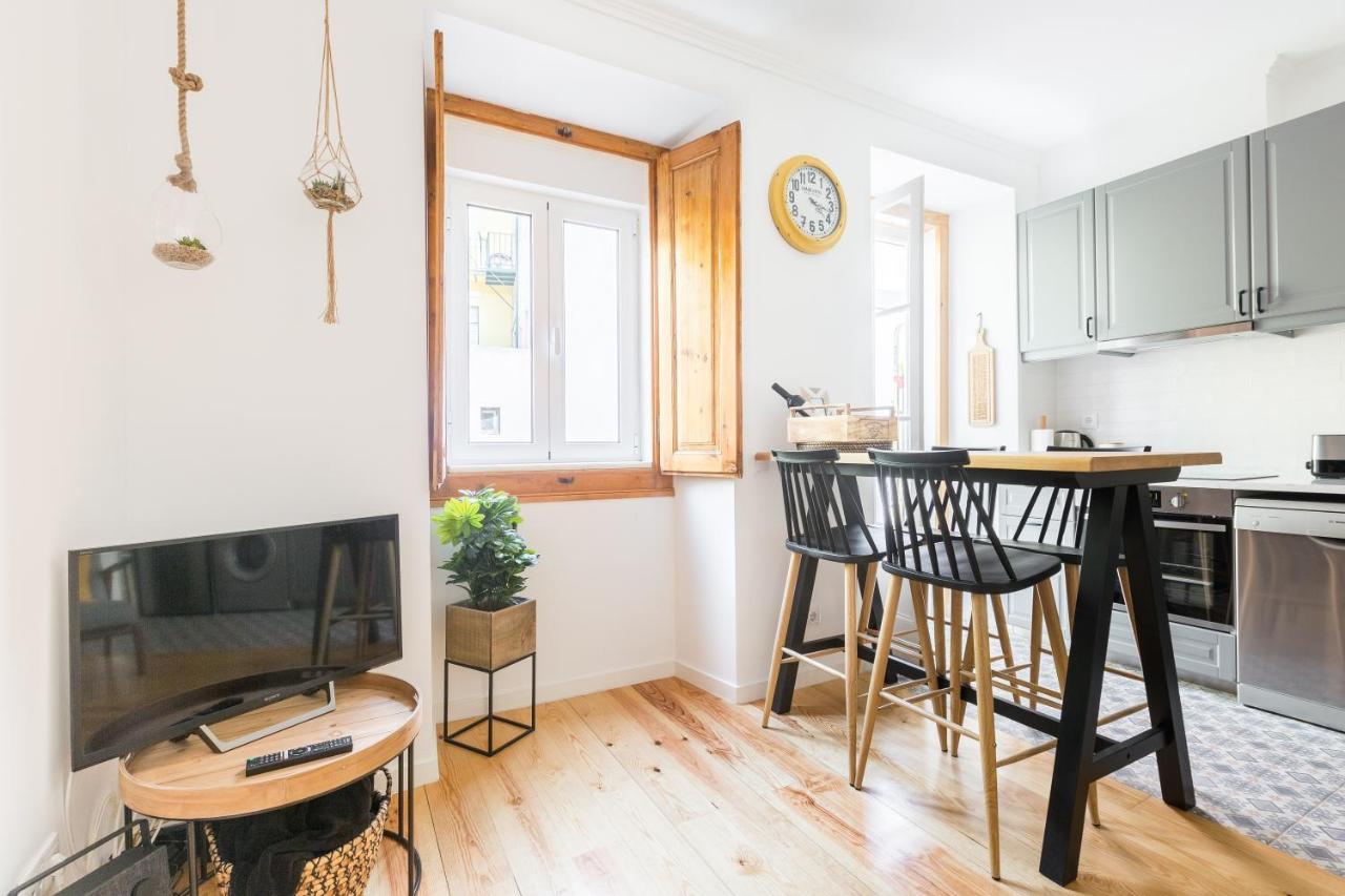 Feel Home In This Stunning Renovated Nest In Graca Lisboa Exteriör bild
