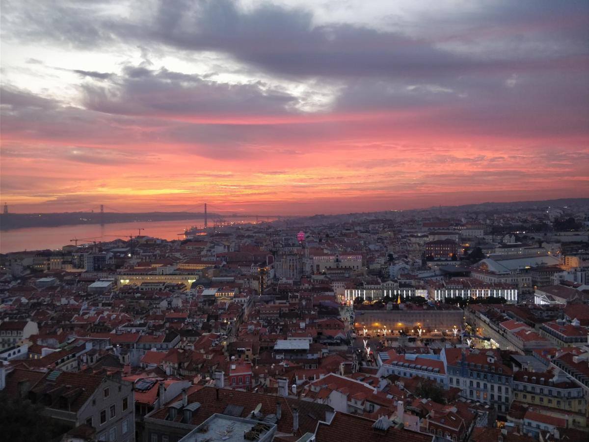 Feel Home In This Stunning Renovated Nest In Graca Lisboa Exteriör bild