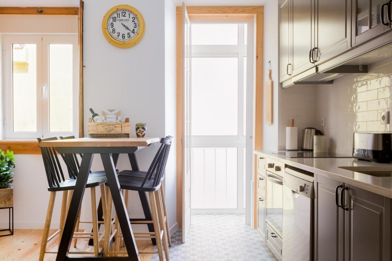 Feel Home In This Stunning Renovated Nest In Graca Lisboa Exteriör bild