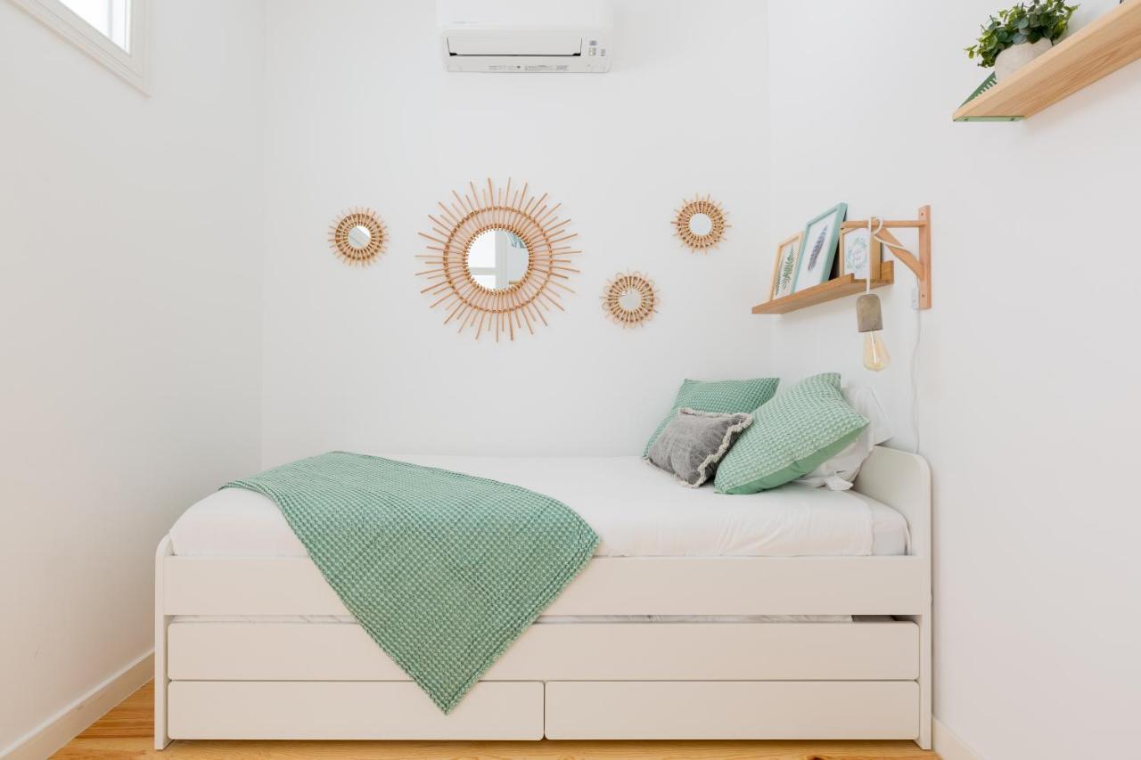 Feel Home In This Stunning Renovated Nest In Graca Lisboa Exteriör bild